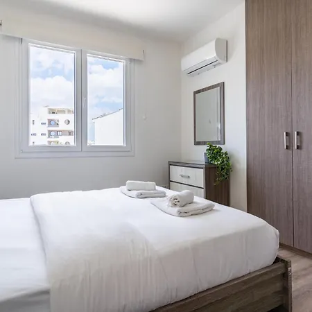 Apartman Stylish 2br Near & Center Lárnaka